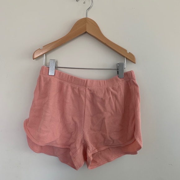 aritzia shorts - Picture 2 of 4